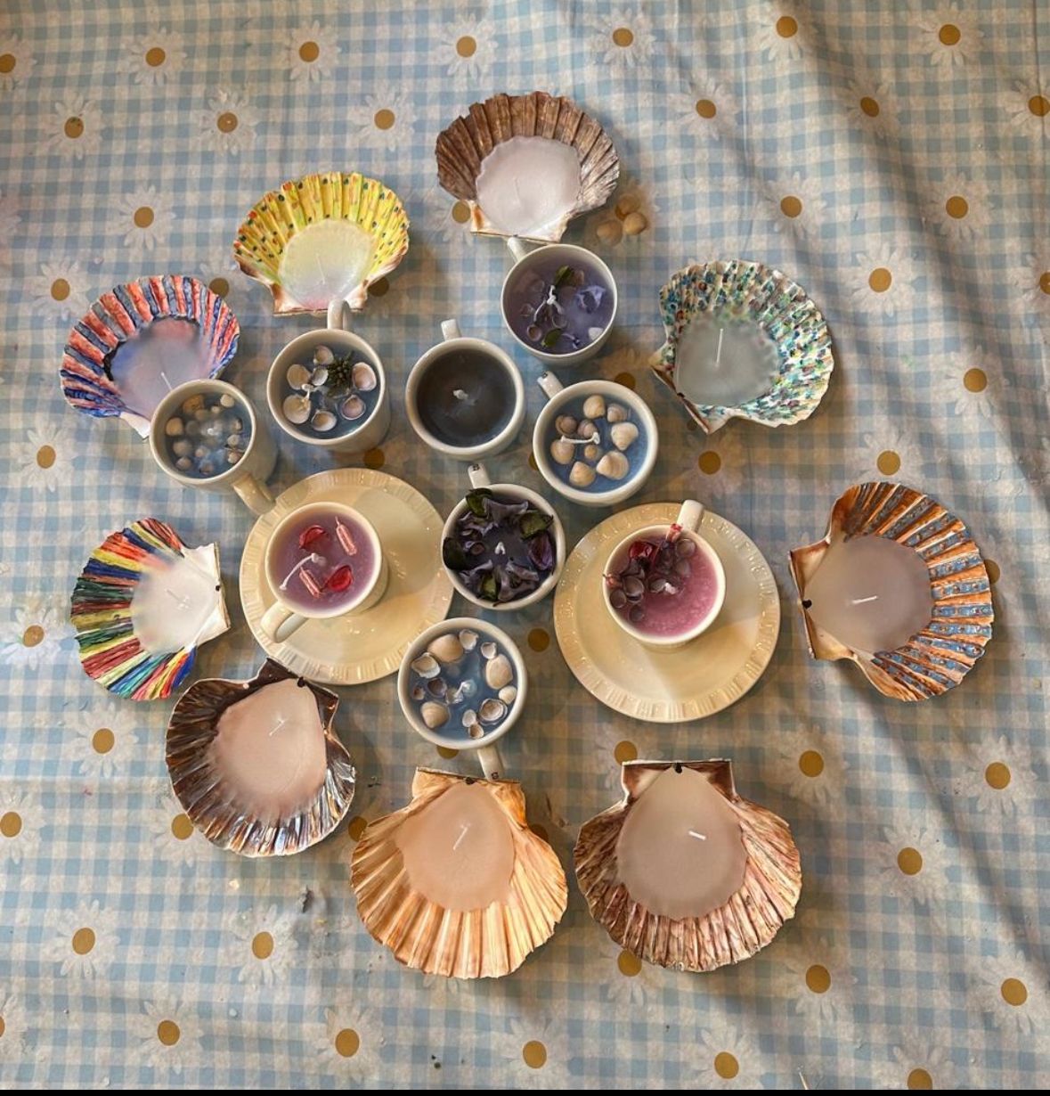 Workshop kaarsen maken (1 uur) + high tea of borrelplank hapjes
