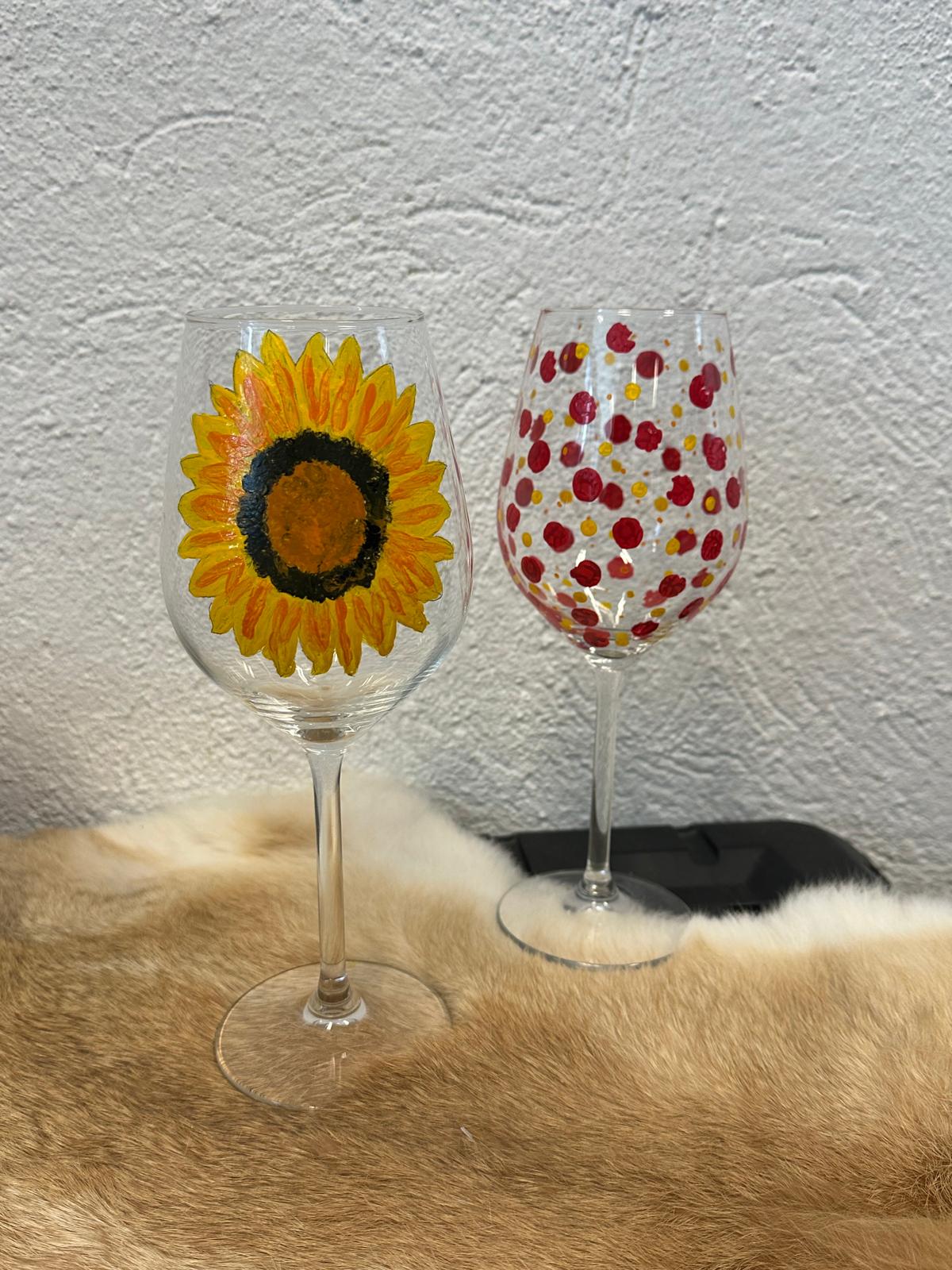 Cheers to Art: Wijnglazen Schilderen met Wijn en Hapjes