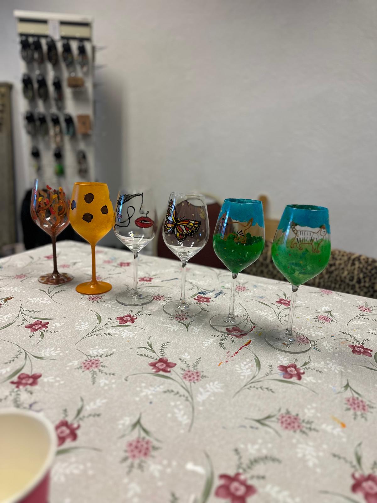 Cheers to Art: Wijnglazen Schilderen met Wijn en Hapjes