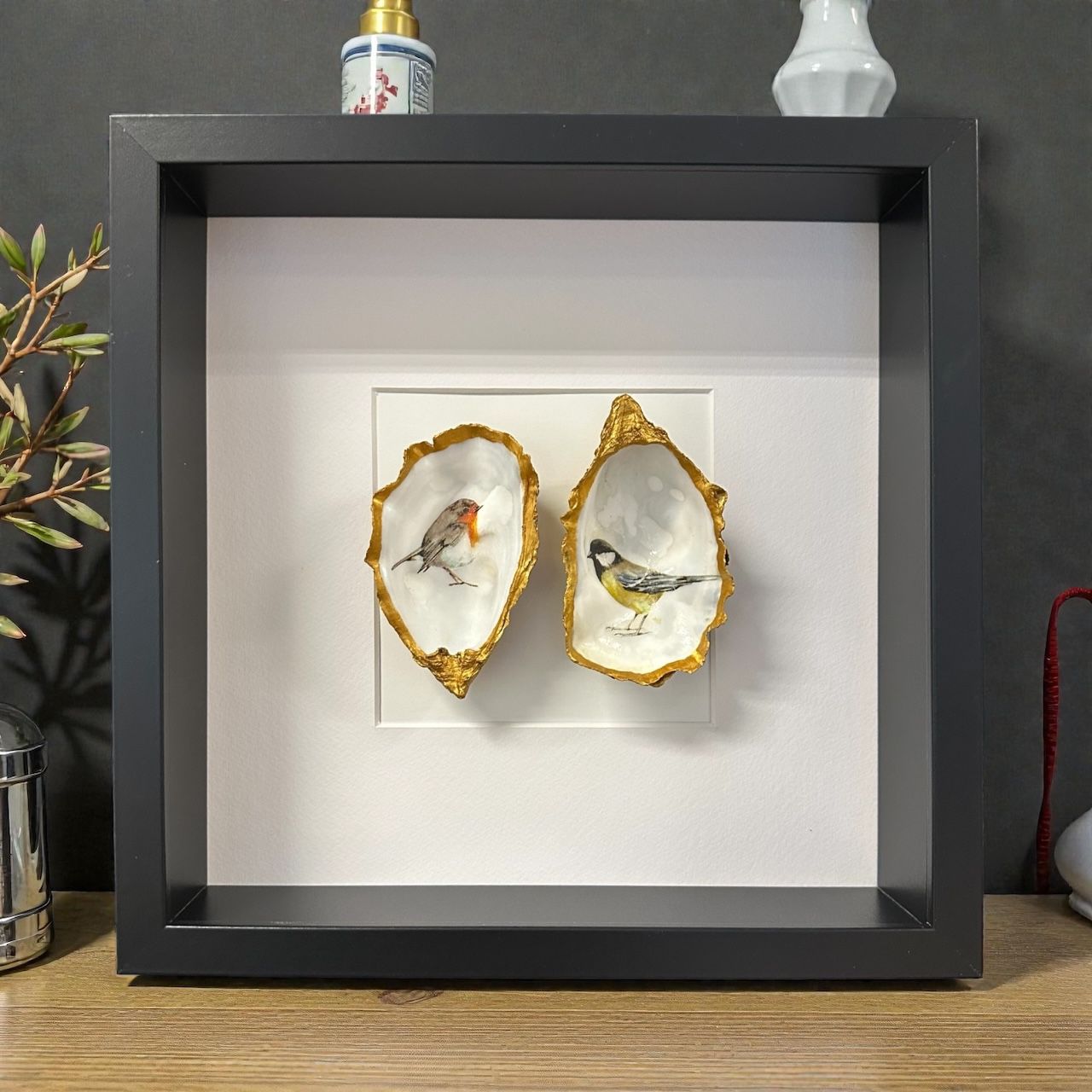 Lijst met twee oesters – Roodborstje &amp; Mees